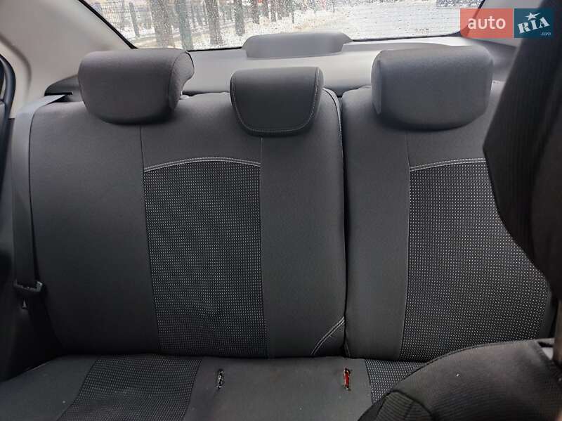 Седан Chevrolet Aveo 2012 в Харькове