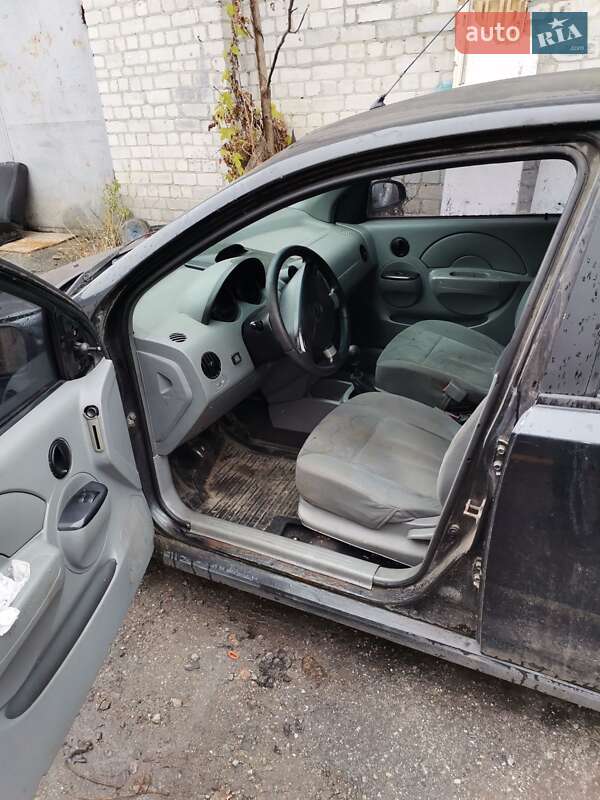 Седан Chevrolet Aveo 2005 в Києві