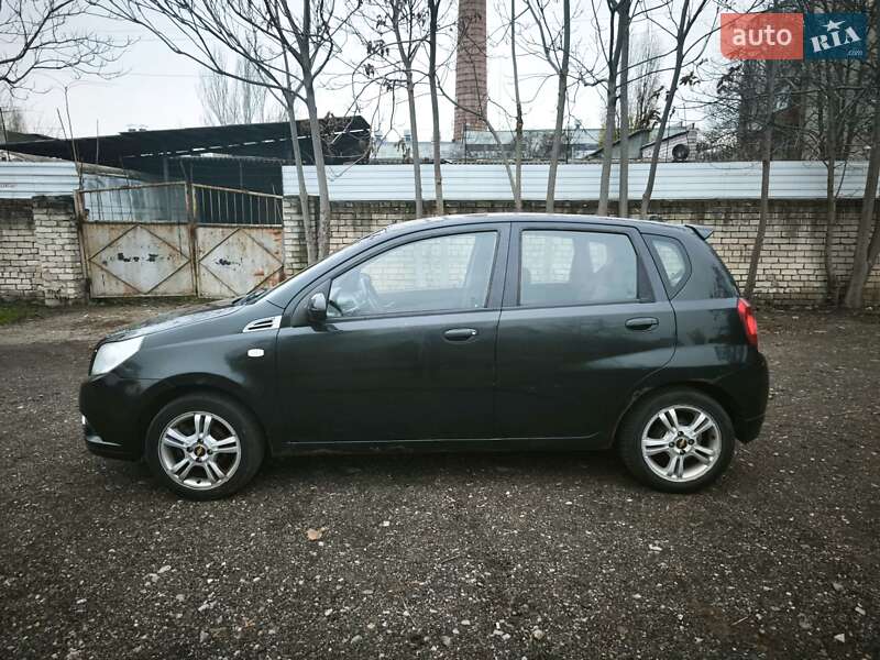 Хэтчбек Chevrolet Aveo 2009 в Запорожье