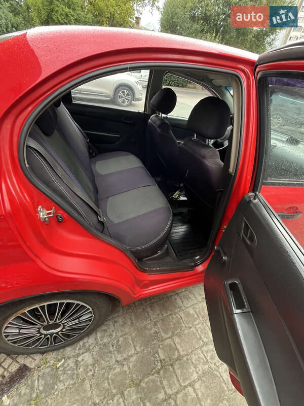 Седан Chevrolet Aveo 2008 в Львові