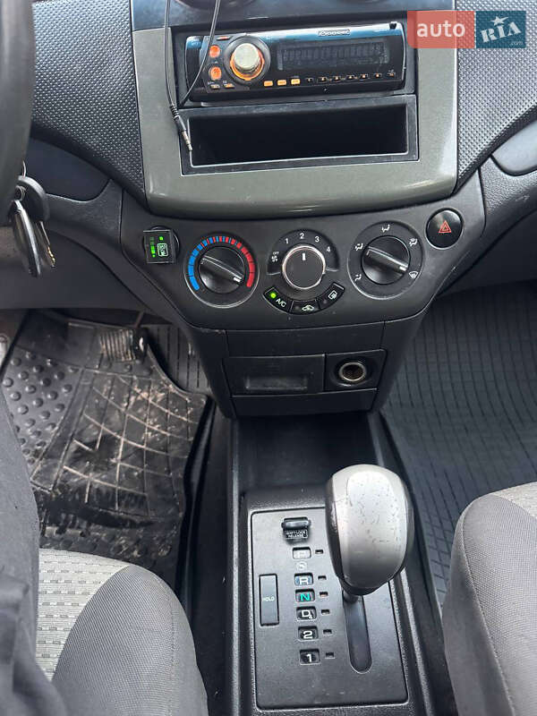 Хетчбек Chevrolet Aveo 2008 в Києві