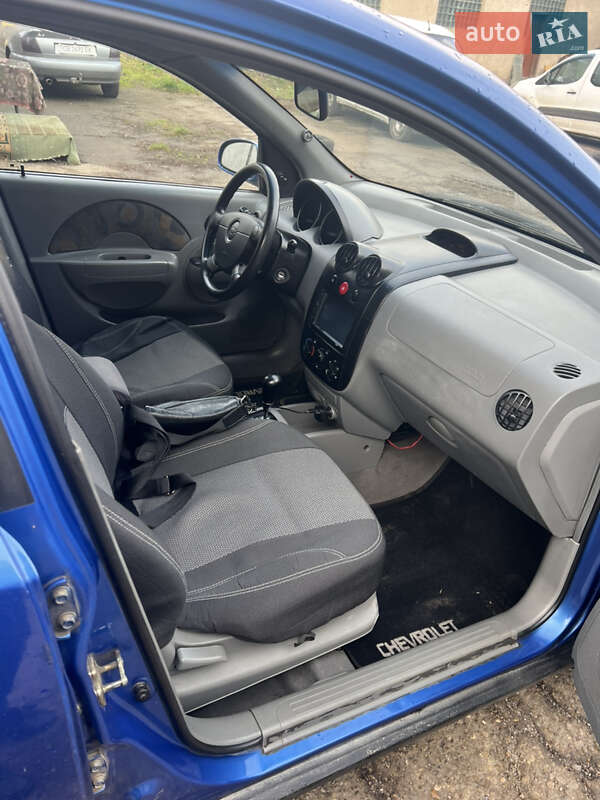 Хетчбек Chevrolet Aveo 2005 в Чернівцях