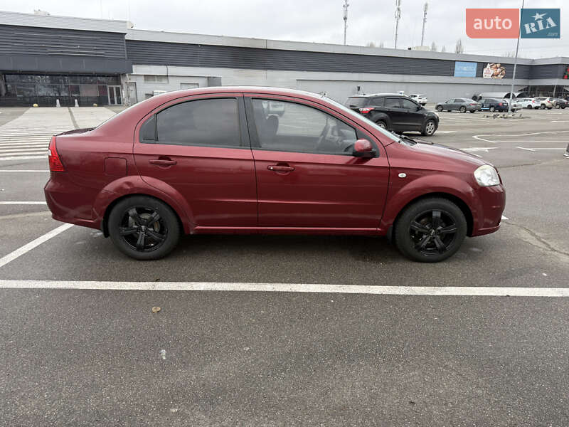 Седан Chevrolet Aveo 2008 в Києві