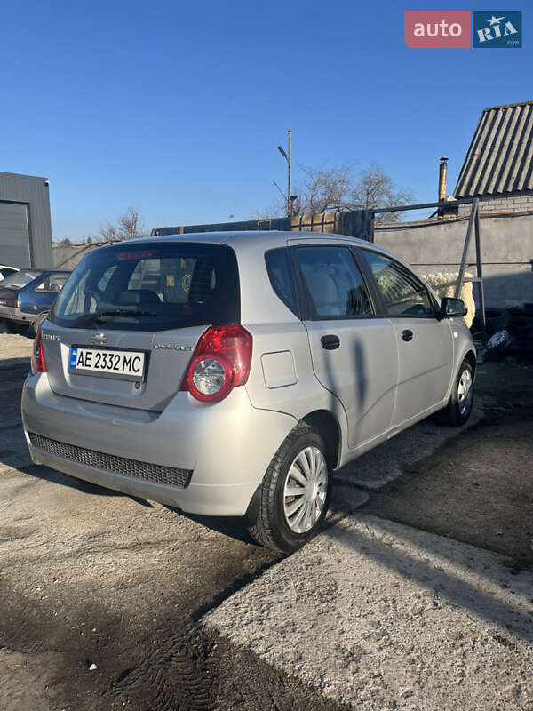 Хэтчбек Chevrolet Aveo 2011 в Новомосковске