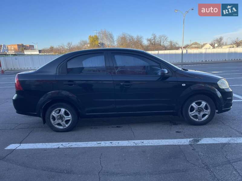 Седан Chevrolet Aveo 2006 в Полтаве
