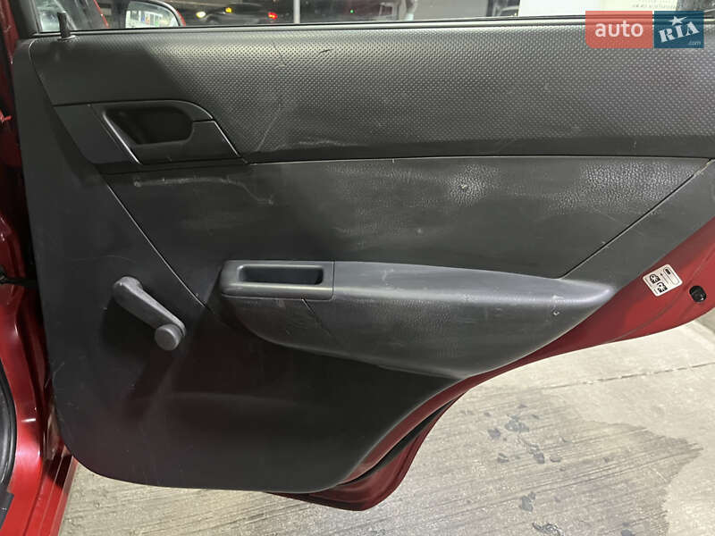 Седан Chevrolet Aveo 2008 в Києві фото 12 Седан Chevrolet Aveo 2008 в Києві