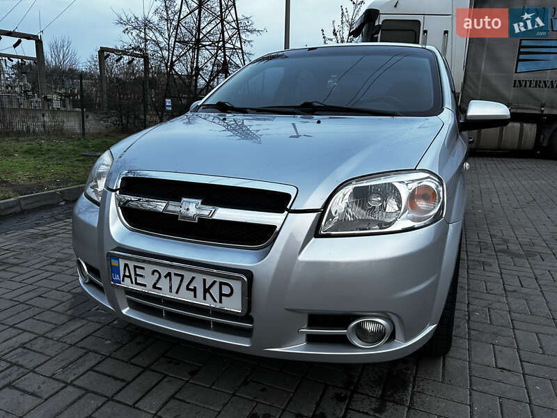 Седан Chevrolet Aveo 2011 в Новомосковську