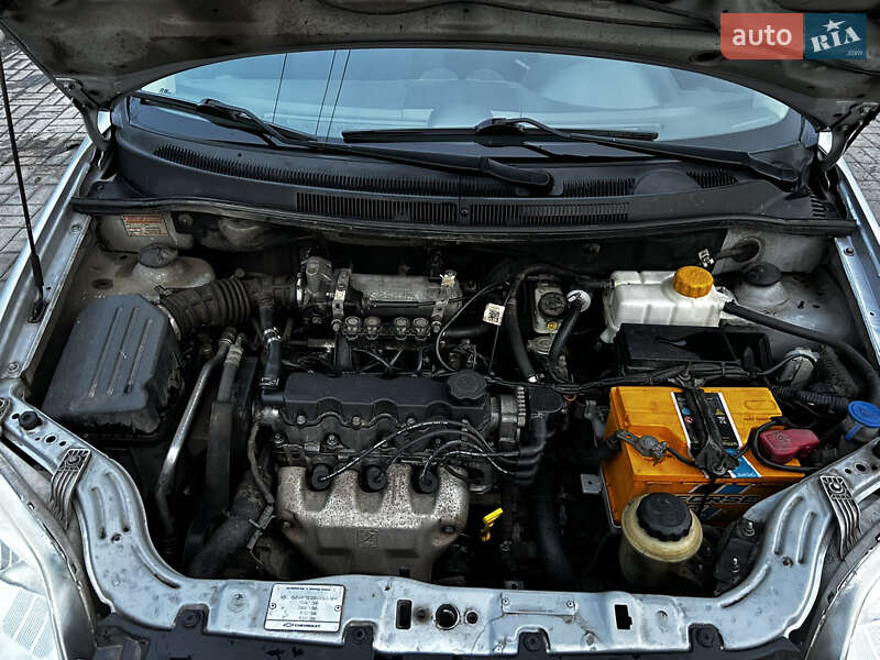 Седан Chevrolet Aveo 2011 в Новомосковську