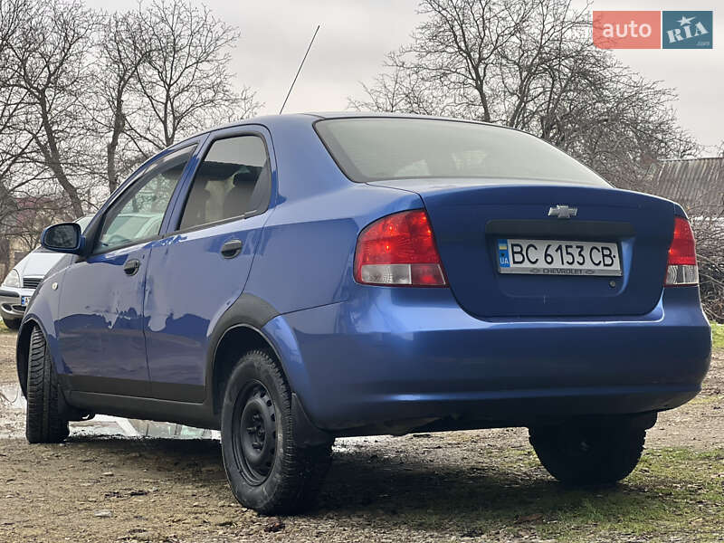 Седан Chevrolet Aveo 2005 в Болехові