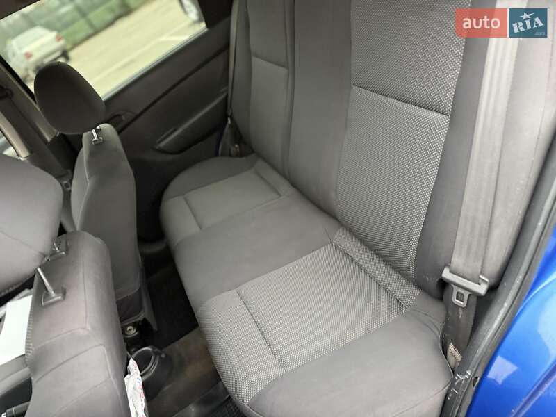 Седан Chevrolet Aveo 2006 в Киеве