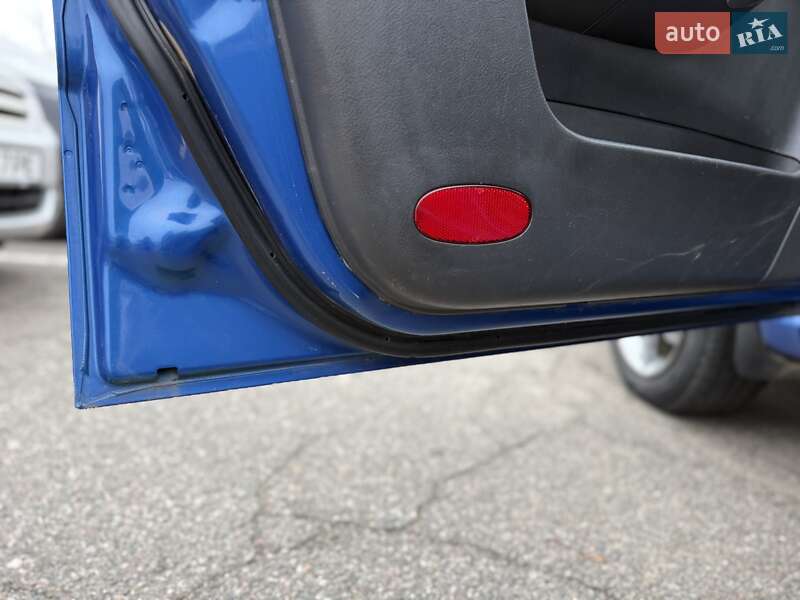 Седан Chevrolet Aveo 2006 в Киеве