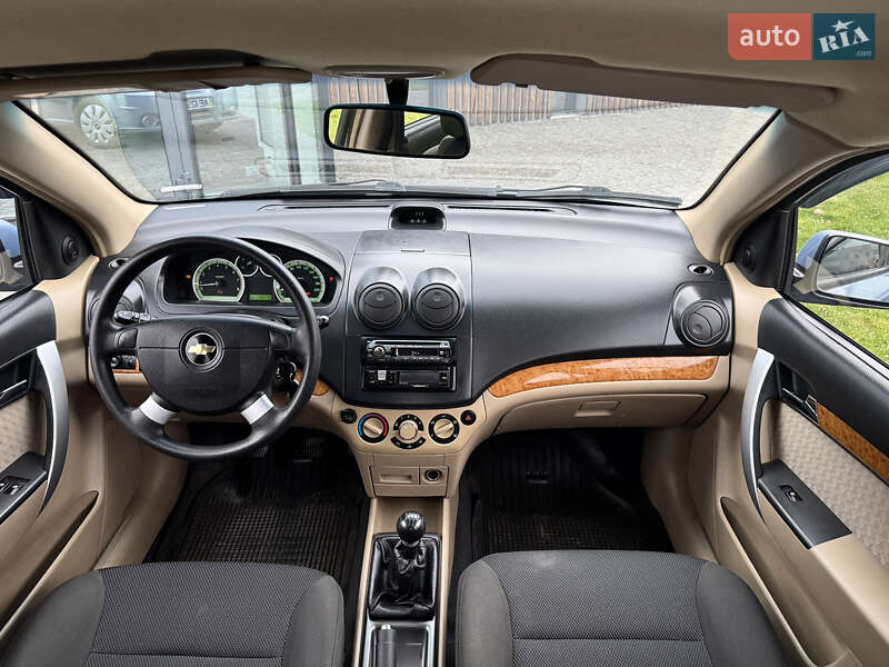 Седан Chevrolet Aveo 2008 в Дніпрі