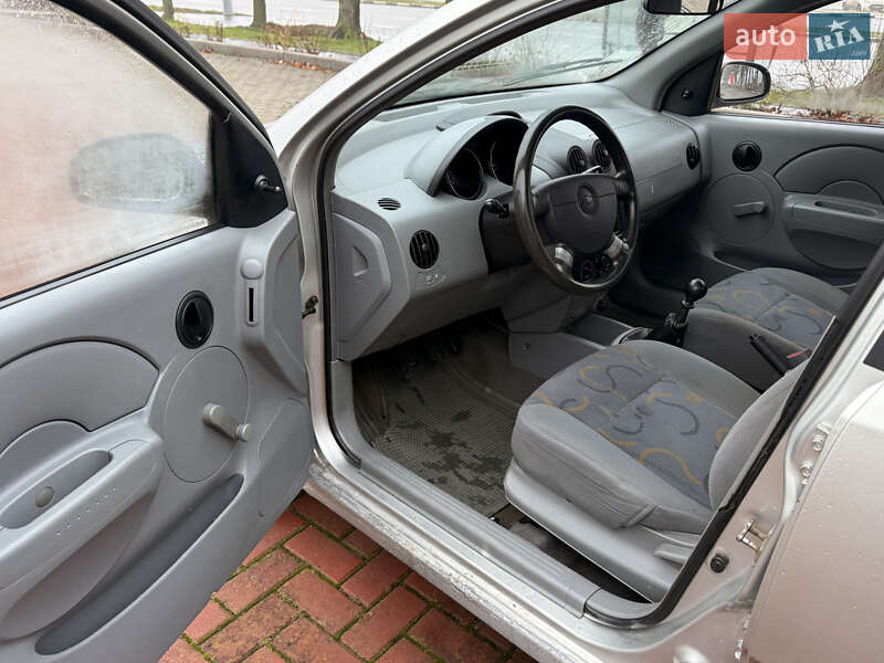 Седан Chevrolet Aveo 2005 в Харькове