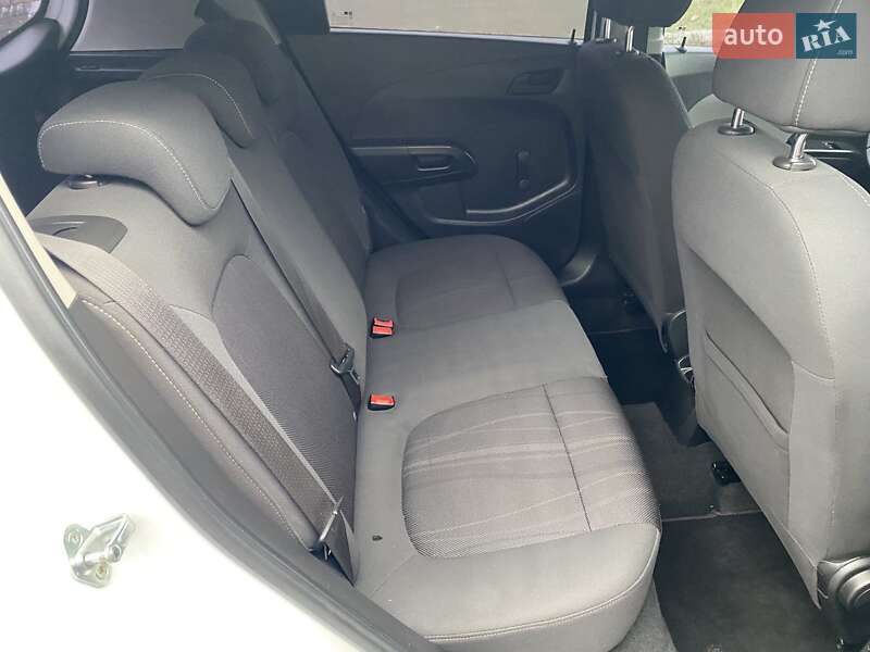 Хэтчбек Chevrolet Aveo 2011 в Николаеве фото 26 Хэтчбек Chevrolet Aveo 2011 в Николаеве