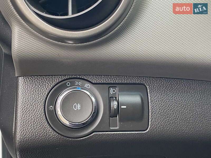 Хэтчбек Chevrolet Aveo 2011 в Николаеве фото 31 Хэтчбек Chevrolet Aveo 2011 в Николаеве