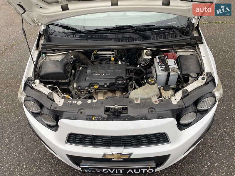 Хэтчбек Chevrolet Aveo 2011 в Николаеве фото 44 Хэтчбек Chevrolet Aveo 2011 в Николаеве