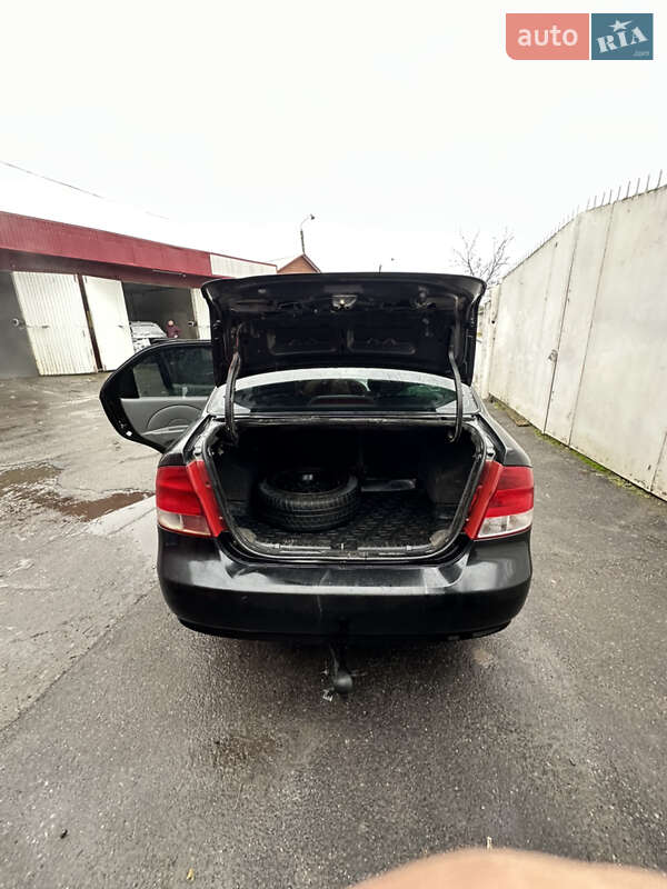 Седан Chevrolet Aveo 2004 в Вінниці