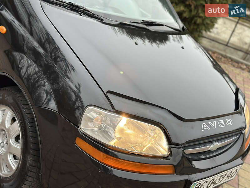 Седан Chevrolet Aveo 2005 в Жовкві