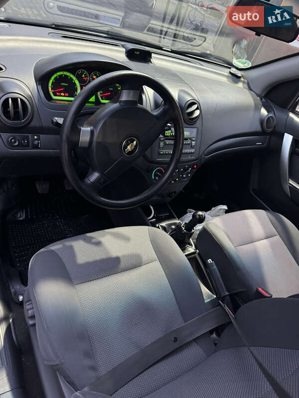 Хэтчбек Chevrolet Aveo 2010 в Львове