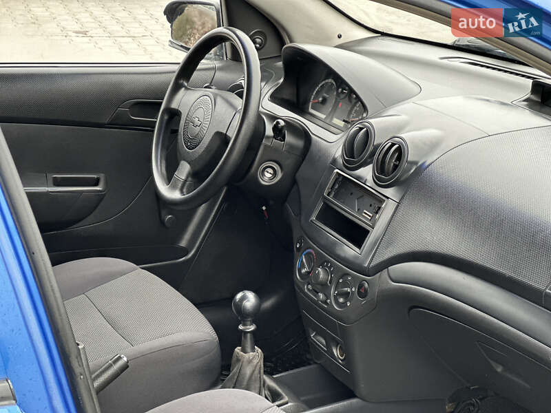 Седан Chevrolet Aveo 2006 в Кропивницькому