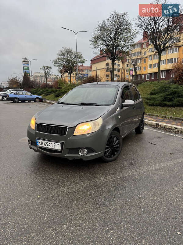 Хэтчбек Chevrolet Aveo 2008 в Киеве