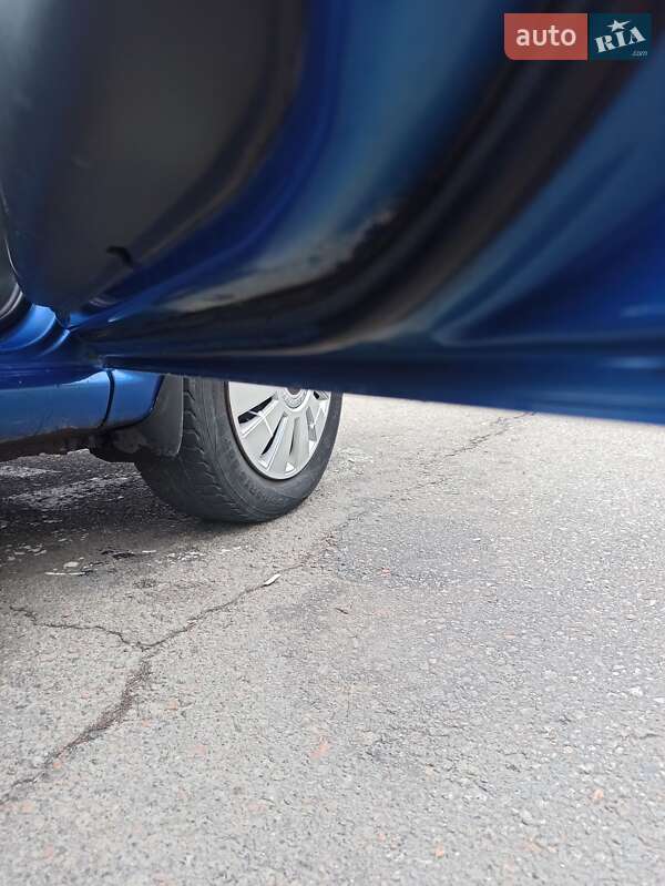 Седан Chevrolet Aveo 2010 в Києві