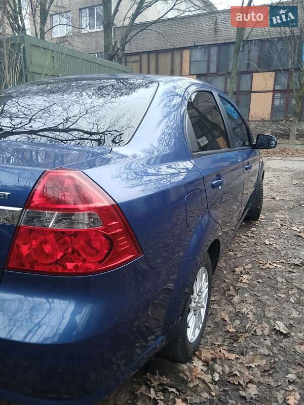Седан Chevrolet Aveo 2008 в Запоріжжі