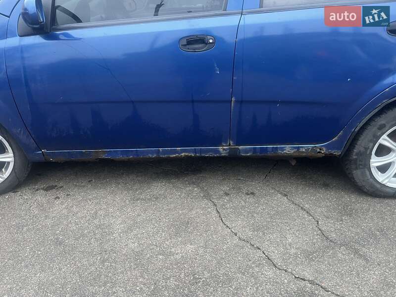 Седан Chevrolet Aveo 2006 в Чернігові