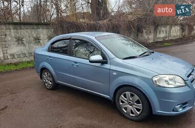 Седан Chevrolet Aveo 2012 в Жовтих Водах