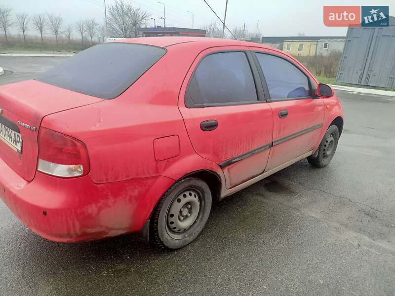 Седан Chevrolet Aveo 2005 в Києві фото Седан Chevrolet Aveo 2005 в Києві