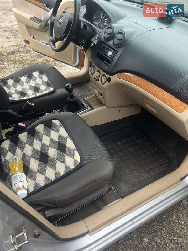 Седан Chevrolet Aveo 2008 в Носовке