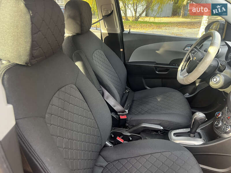 Седан Chevrolet Aveo 2014 в Кременчуге