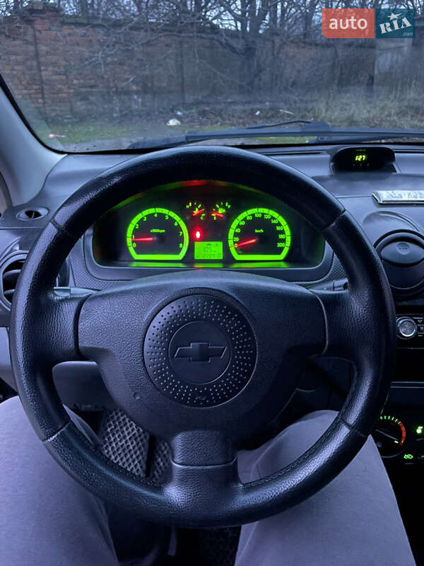 Седан Chevrolet Aveo 2006 в Жмеринке