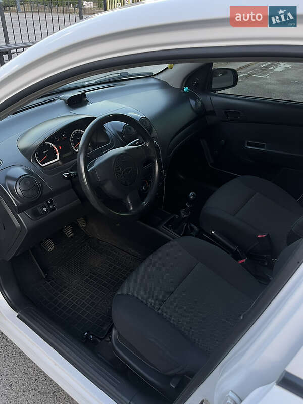 Седан Chevrolet Aveo 2006 в Киеве фото 10 Седан Chevrolet Aveo 2006 в Киеве