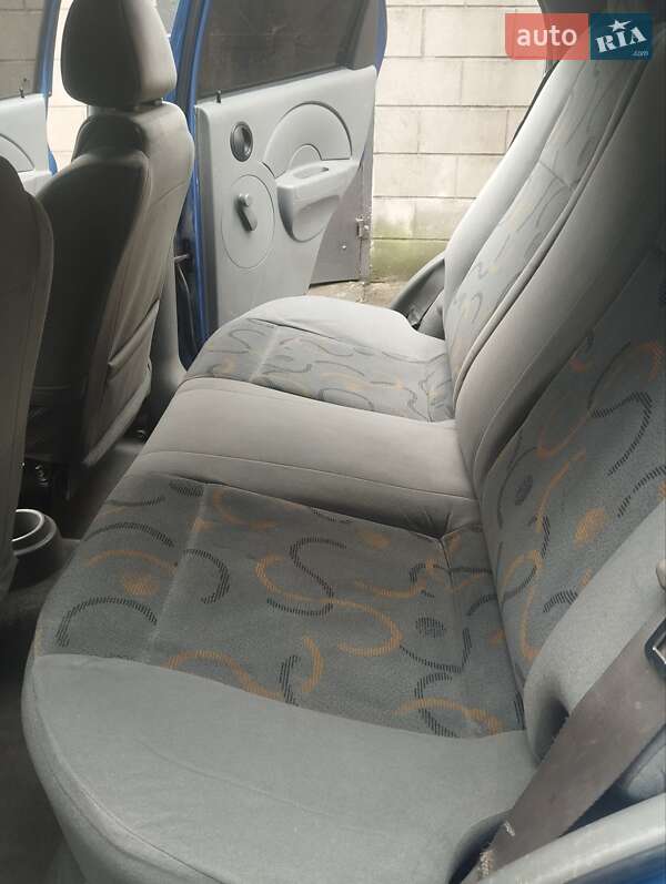 Седан Chevrolet Aveo 2004 в Каменском фото 2 Седан Chevrolet Aveo 2004 в Каменском