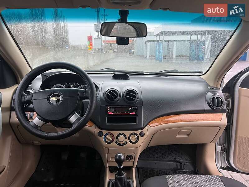 Седан Chevrolet Aveo 2008 в Хороле