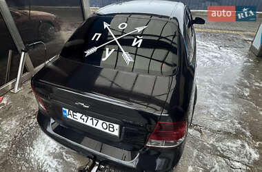 Седан Chevrolet Aveo 2004 в Днепре