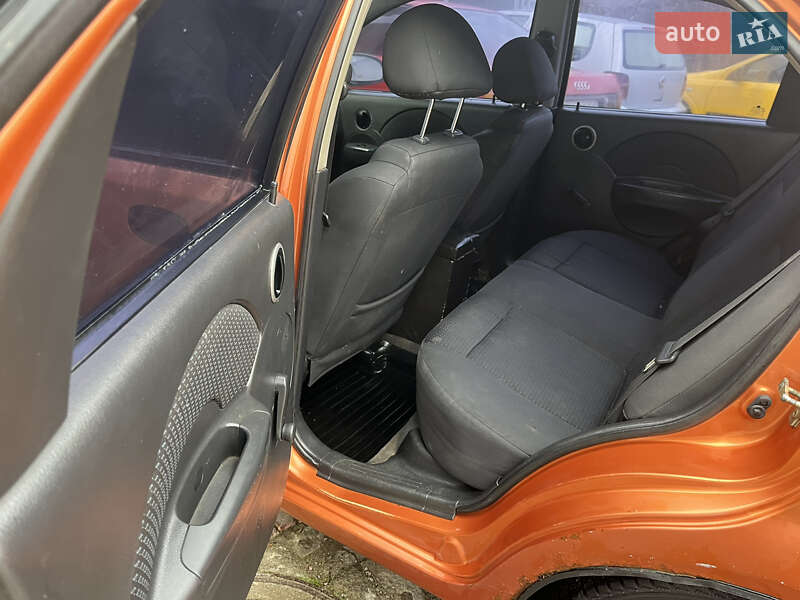 Седан Chevrolet Aveo 2005 в Кам'янець-Подільському