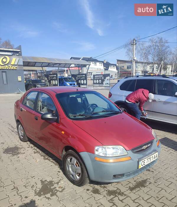 Седан Chevrolet Aveo 2004 в Чернівцях