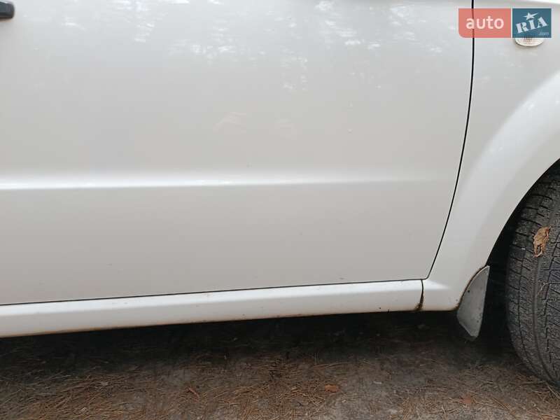 Седан Chevrolet Aveo 2007 в Дніпрі