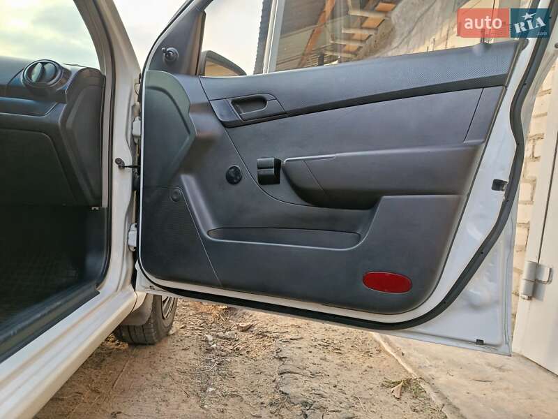 Седан Chevrolet Aveo 2007 в Дніпрі