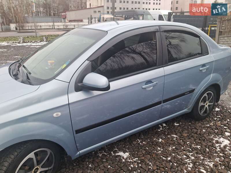 Седан Chevrolet Aveo 2008 в Хмельницькому
