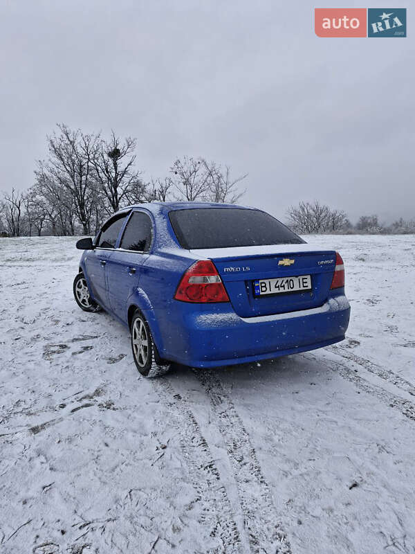Седан Chevrolet Aveo 2008 в Зіньківі