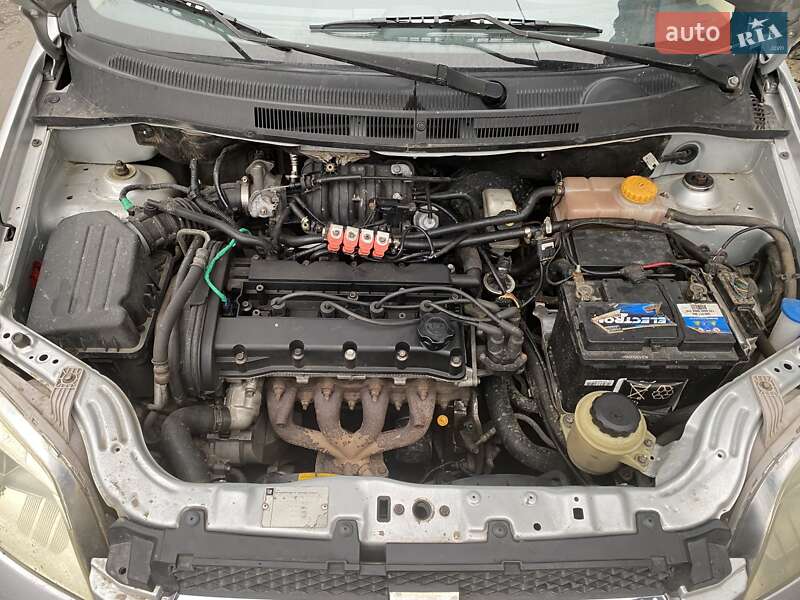 Седан Chevrolet Aveo 2008 в Кропивницком