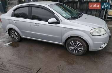 Седан Chevrolet Aveo 2007 в Ромнах