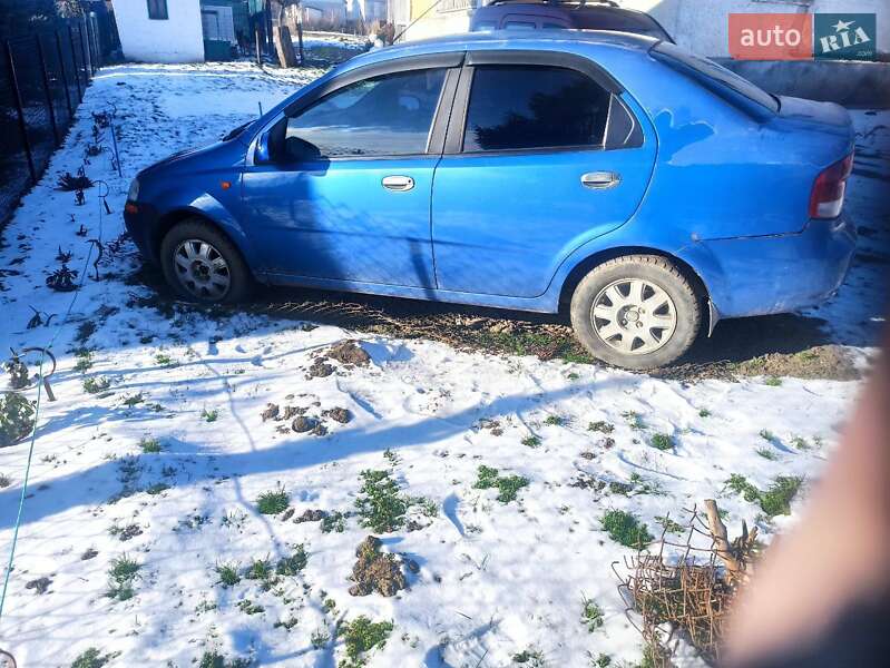 Седан Chevrolet Aveo 2005 в Рудки