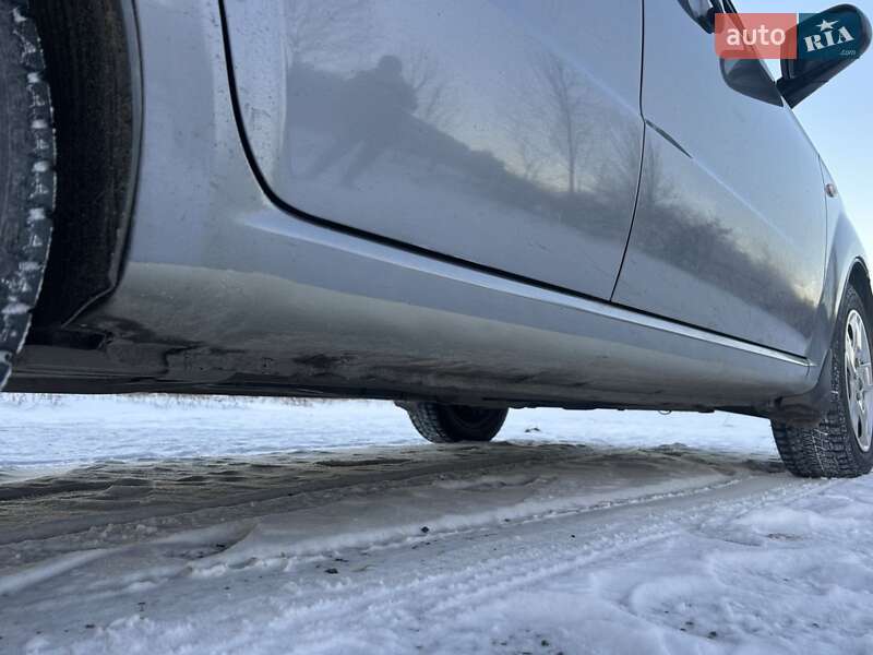 Седан Chevrolet Aveo 2007 в Перемышлянах