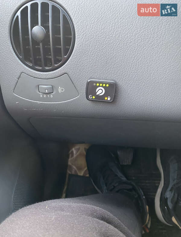 Седан Chevrolet Aveo 2004 в Житомирі