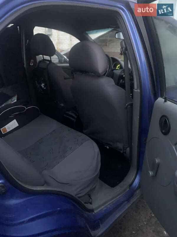 Седан Chevrolet Aveo 2004 в Горохове