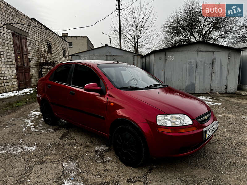 Седан Chevrolet Aveo 2005 в Чернівцях